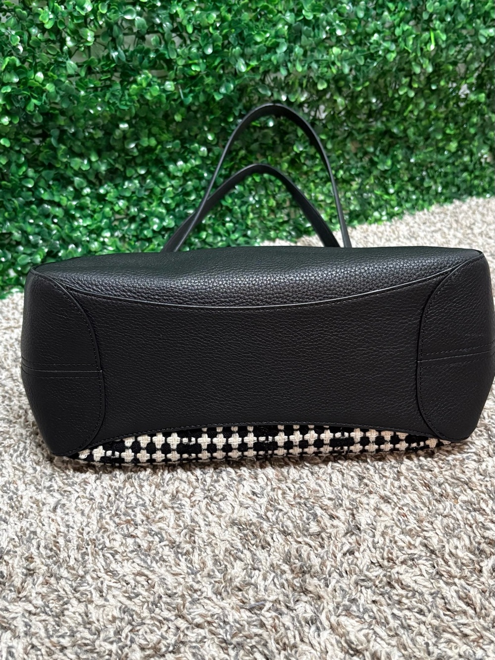 kate spade Black and White Houndstooth Shoulder Bag with Black Trim - Picture 6 of 9